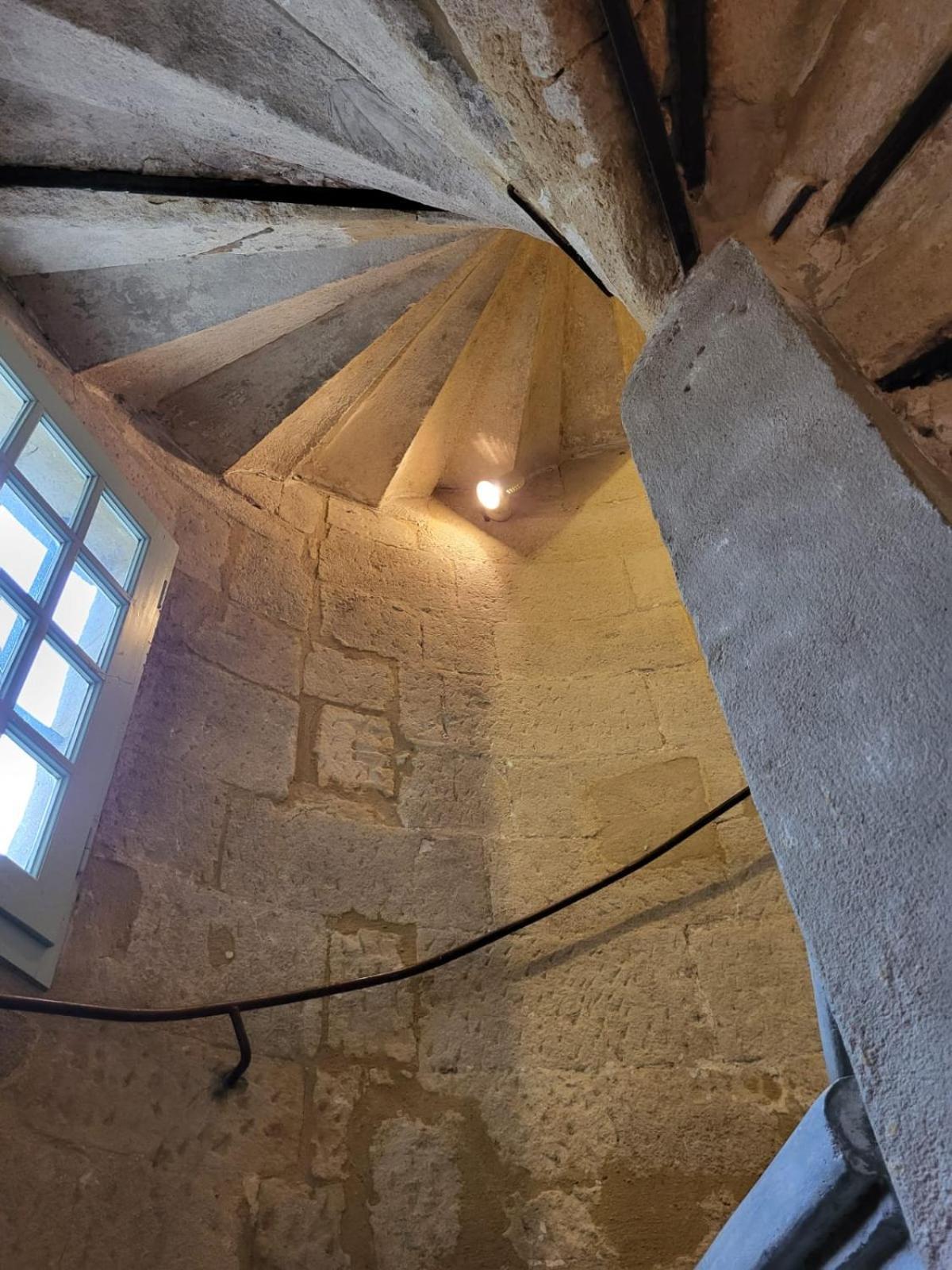 Uzes, Au Coeur Du Centre Medieval Le Logis Du Consul Un Bien D'Exception Du Xvieme Siecle المظهر الخارجي الصورة